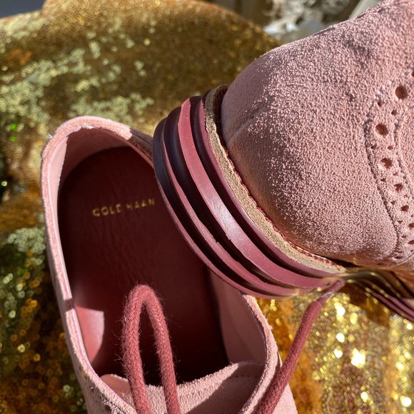 Shoes - Picture 4 of 4